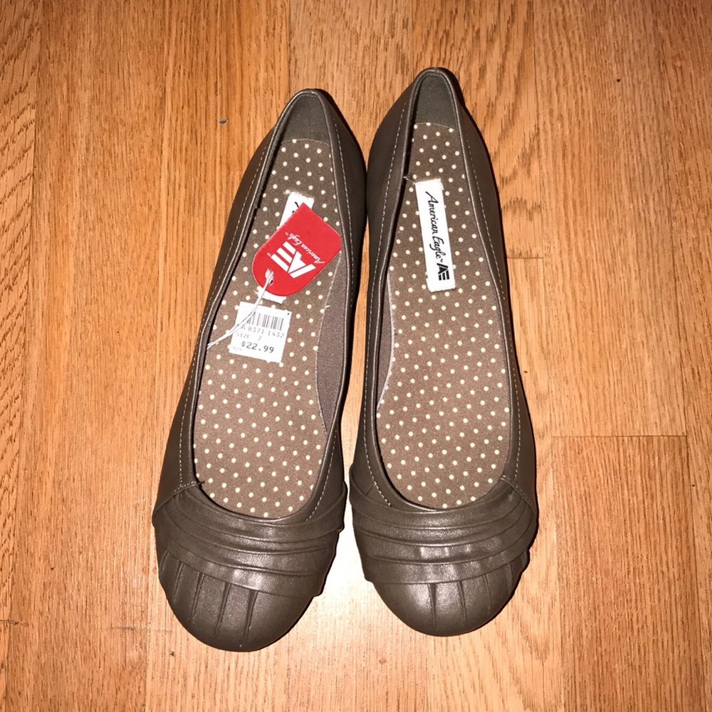 American Eagle Shoe - Picture 2 of 3